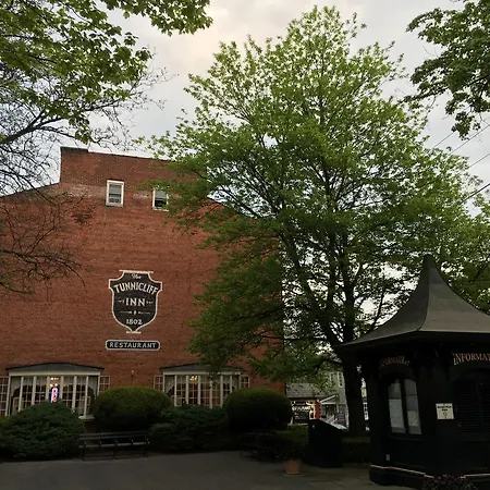 The Tunnicliff Inn